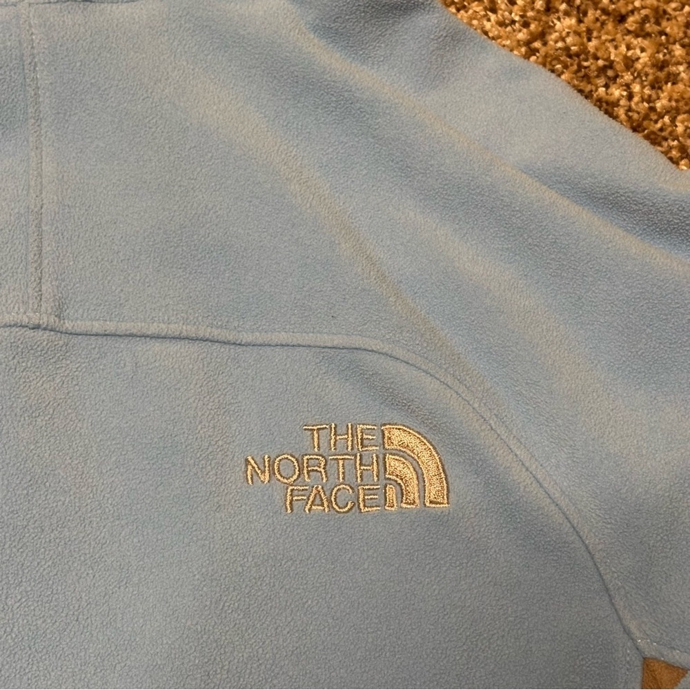 The North Face women’s XS Light Blue and Tan Jacket - Picture 14 of 15